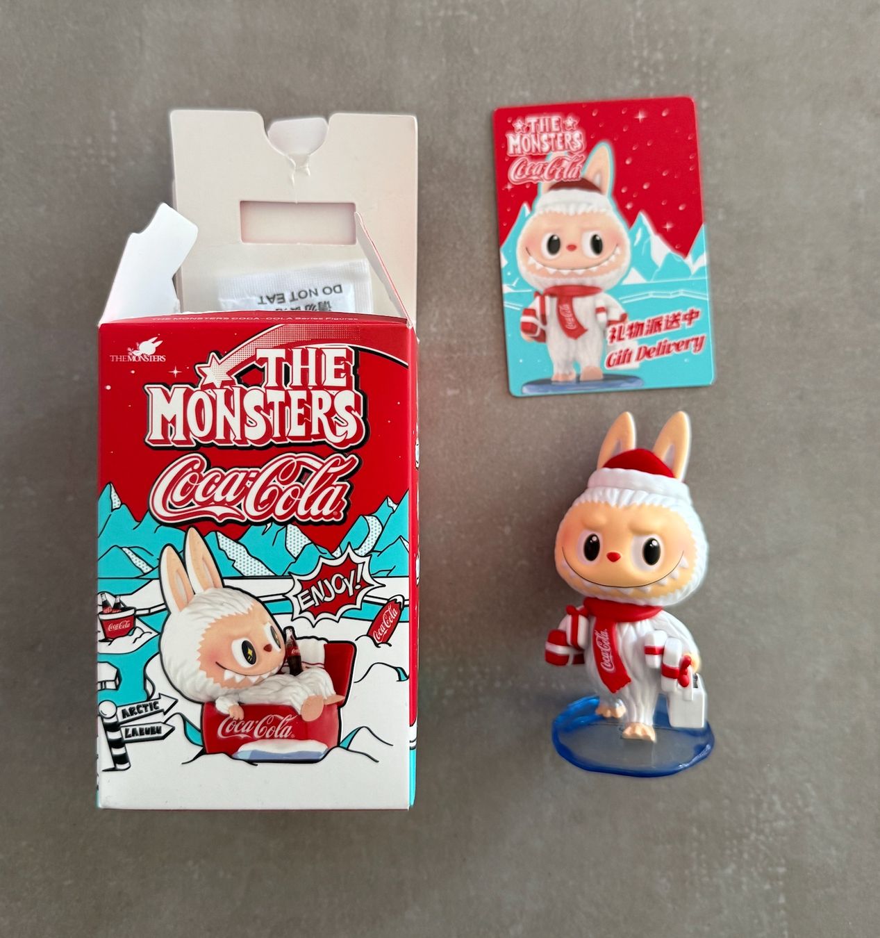 Pop Mart Figuren: Pop Mart - Labubu The Monsters - Coco-Cola - Gift Delivery – Neu (gemäss Beschreibung) aus Moudon von LeCollectionneur