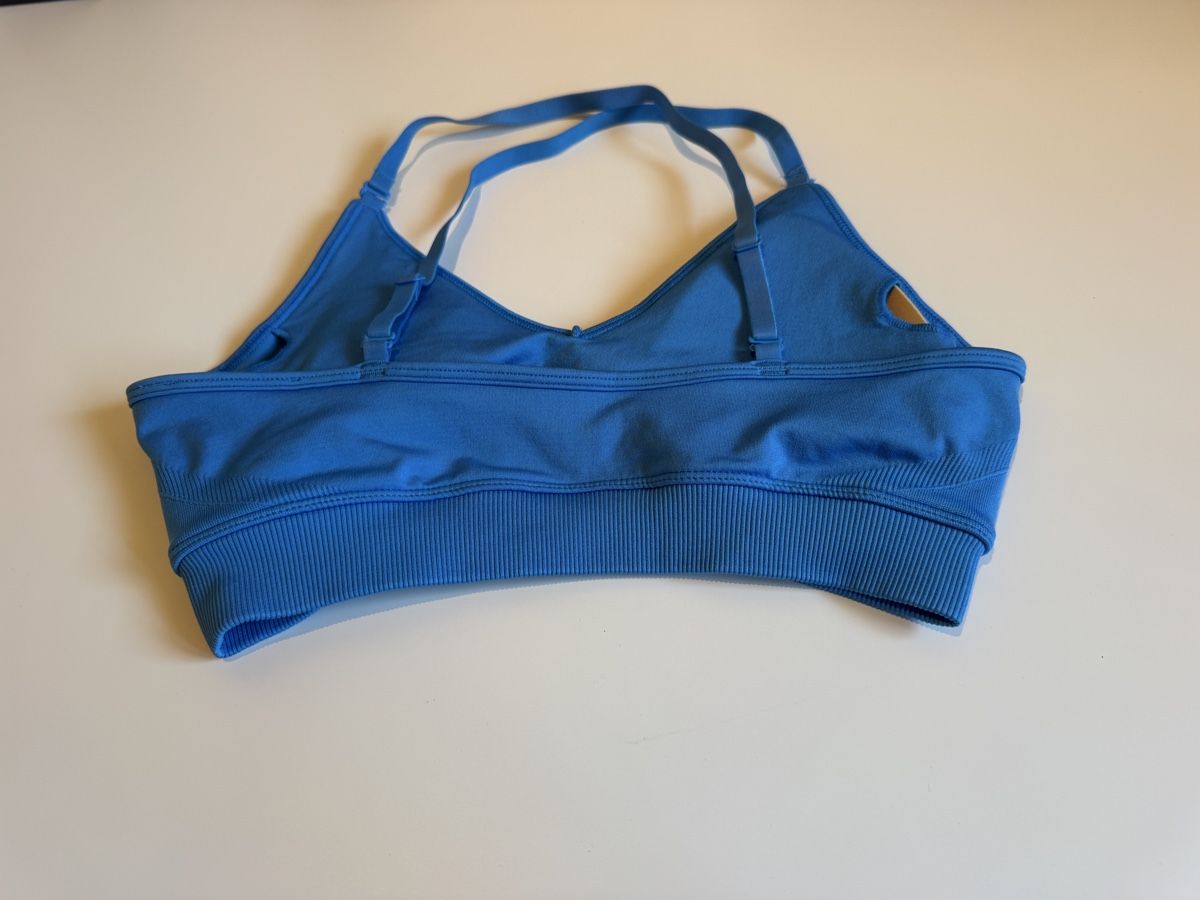 Aybl Top: Adapt Seamless Sports Bra – Nuovo (secondo la descrizione) da Athenaz (Avusy) venduto da mae_z5lc 2