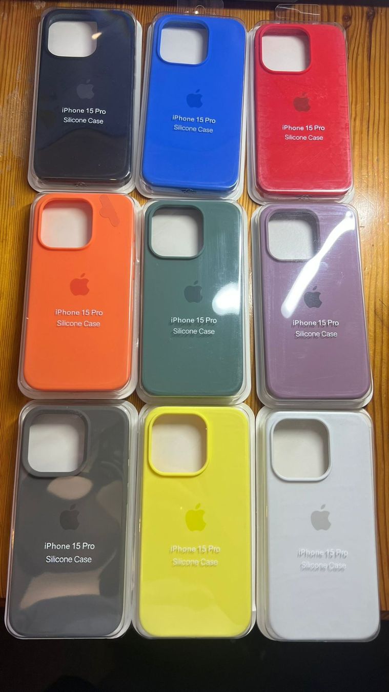 Cover & Protezioni schermo: Coque  iPhone 15 Pro \  iPhone 15 Pro Hülle – Nuovo e nell'imballaggio originale da St-Cergue venduto da vpr_7v8g 2
