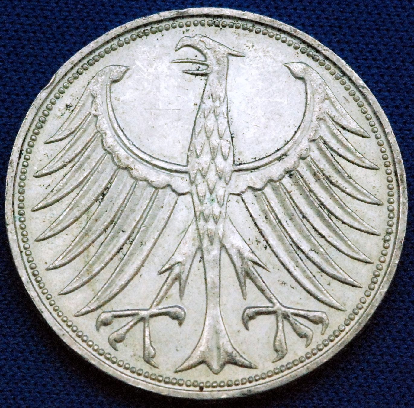 Alle Münzen: 5 Deutsche Mark, Silberadler. Jg. 1973 – Gebraucht aus Mühlethal von sowato