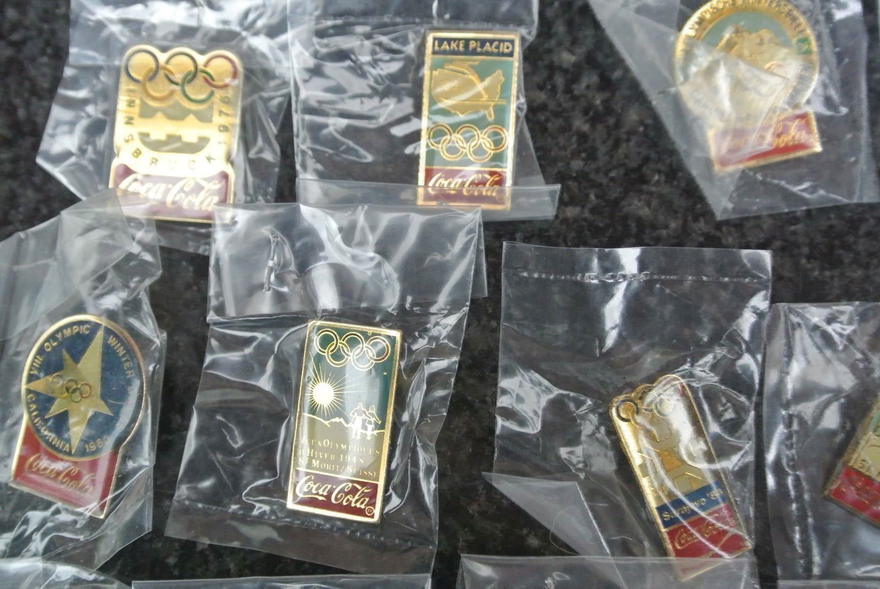 Coca-Cola Placchette & Badge: Coca-Cola Olympic PIN 16 Stück – Nuovo e nell'imballaggio originale da Rotkreuz venduto da nigal 1