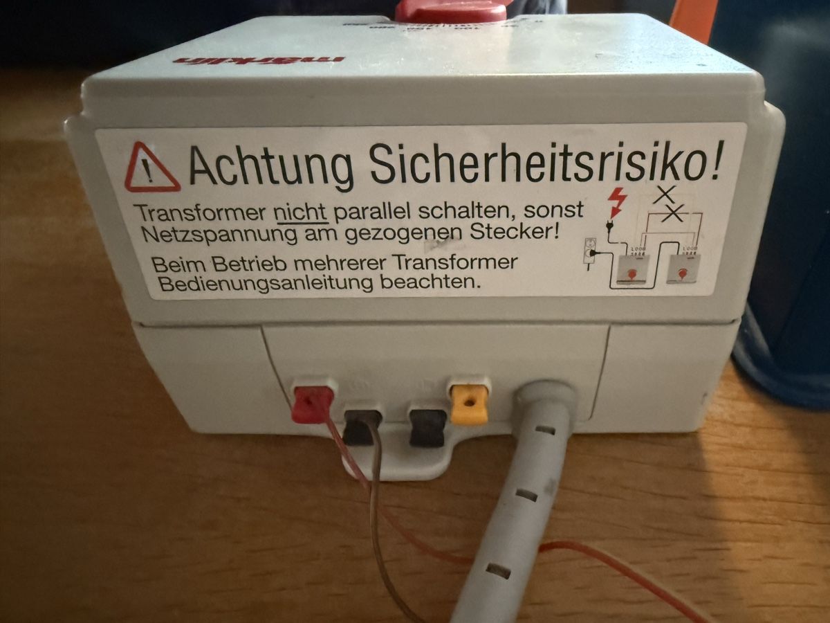 Modellini di ferrovie: Märklin Super Transformatoren 2x 280 A & 1x 32  – Difettoso da Goldach venduto da Messerguru 6