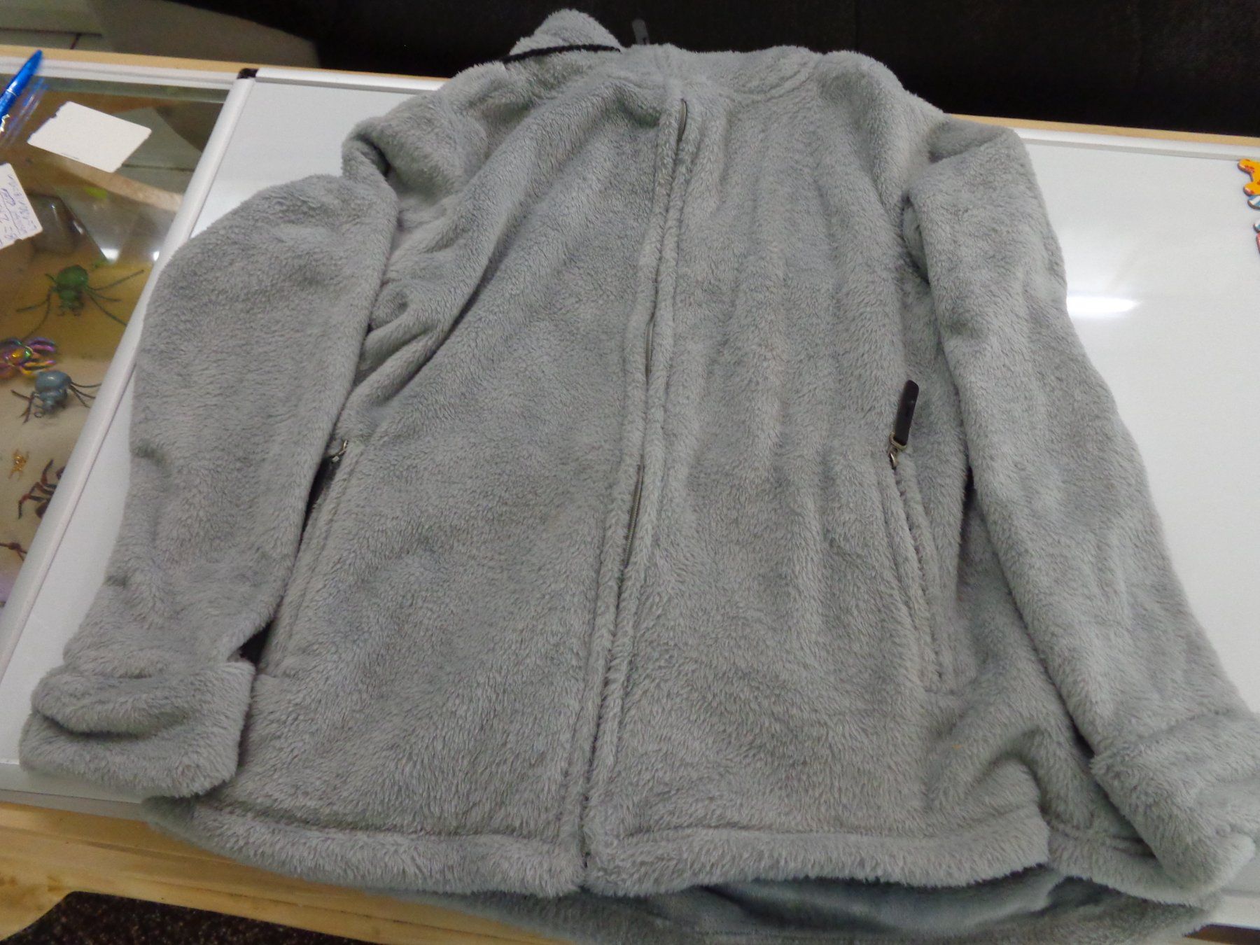 Giacche: Plüschjacke Mausgrau XL – Nuovo (secondo la descrizione) da Liestal venduto da Gecko16 1