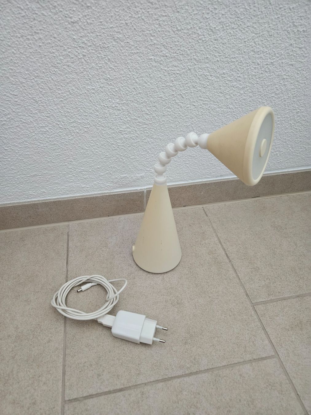 Ikea Lampade: Nachttischlampe Ikea – Usato da Rüti ZH venduto da looren94 2