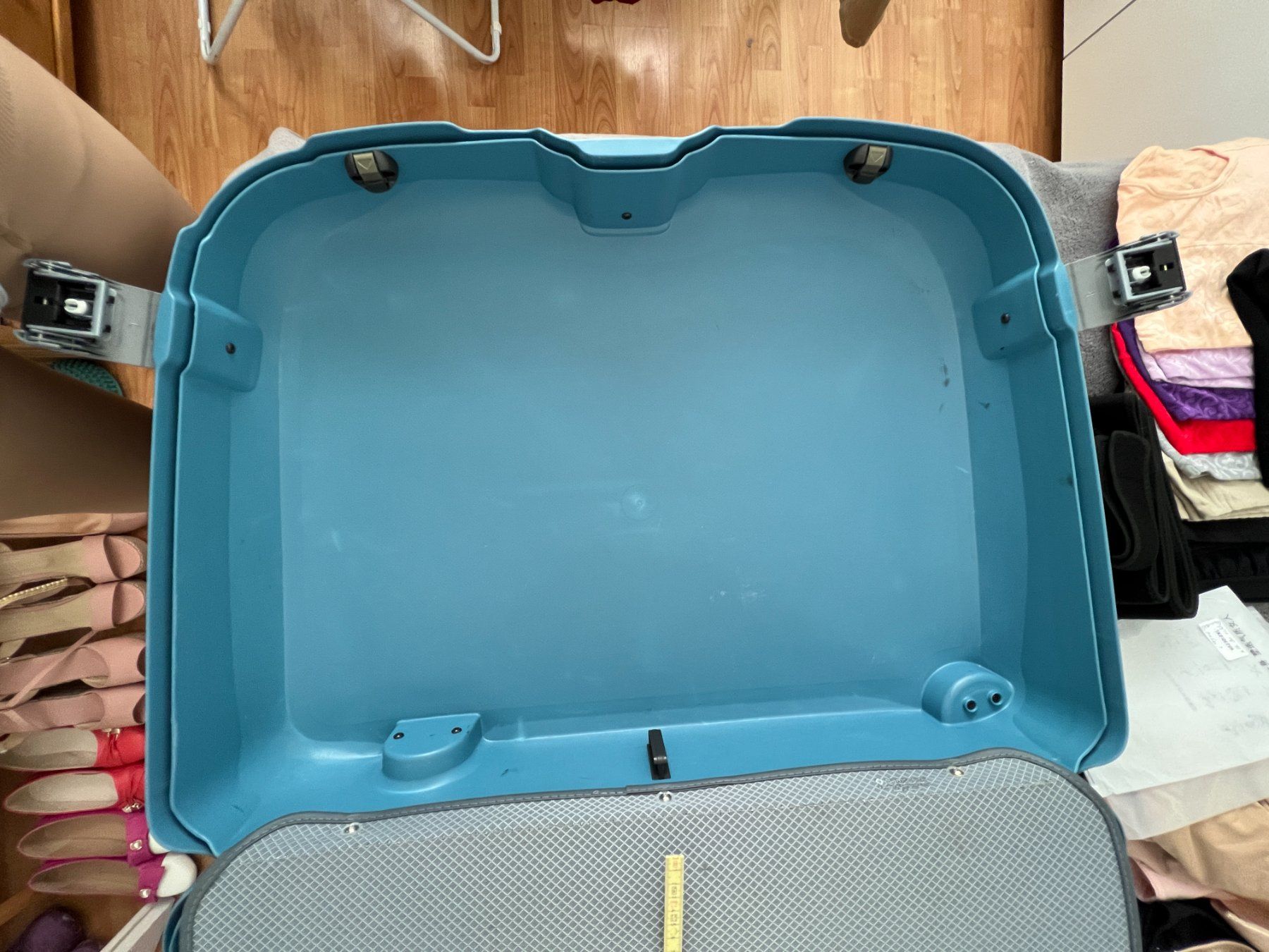 Samsonite Valigie: Samsonite Koffer / Rollkoffer 75x60cm – Usato da Lodrino venduto da Stema 3