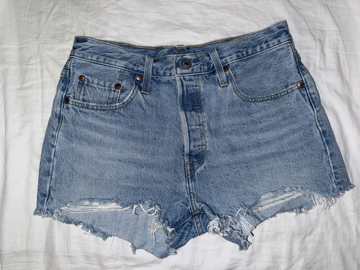 Levi's Jeans: Levis Shorts W29 – Usato da Winterthur venduto da adi_sqz