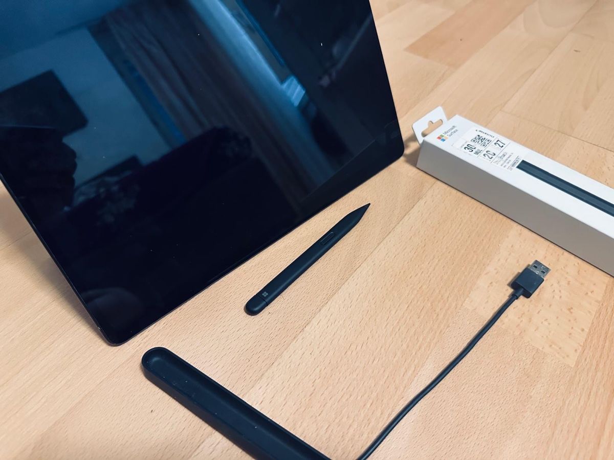 Microsoft Portables: Surface Pro 9 (256 GB) mit Slim Pen 2 – D'occasion à Zürich par nil_d58y 3