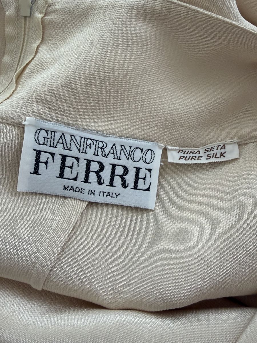 Gianfranco Ferre Vestiti: Kleid Gianfranco Ferré 100% Seide Grösse 40 Beige – Usato da Elsau venduto da isidobrany09 2