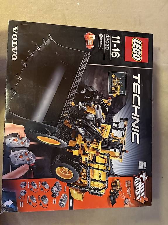 Lego Giocattoli: Lego Technic 42030 Volvo Radlader – Usato da Arlesheim venduto da fab_2r7h