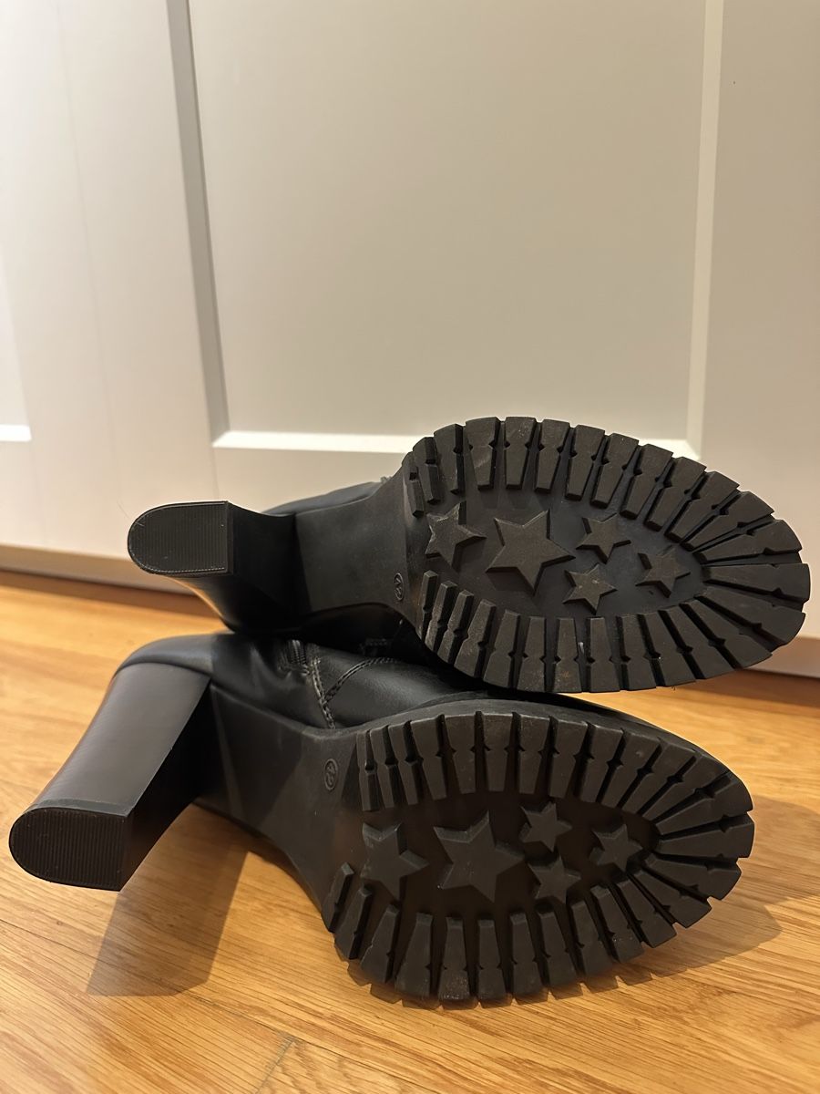 Dosenbach Scarpe da donna: Stiefeletten Catwalk schwarz, Grösse 42, NEU – Nuovo (secondo la descrizione) da Wetzikon ZH venduto da eli_k7fq 2