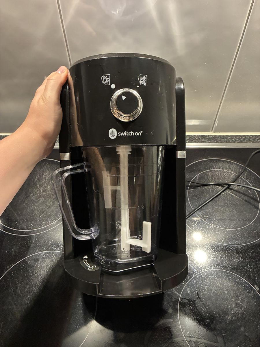 Elettrodomestici da cucina: Switch On Eiscrusher Froster – Usato da Oberlunkhofen venduto da Rovago 1