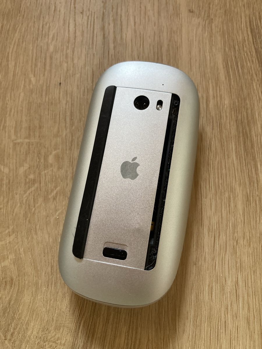 Apple Mouse: Apple Magic Mouse gebraucht guter Zustand – Usato da Wichtrach venduto da Queensparkunite 1