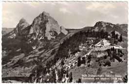 Stoos - Standseilbahn mit Mythen