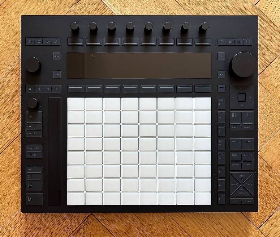 Ableton Strumenti musicali: Ableton Push 3 Standalone – Usato da Zürich venduto da raphael302