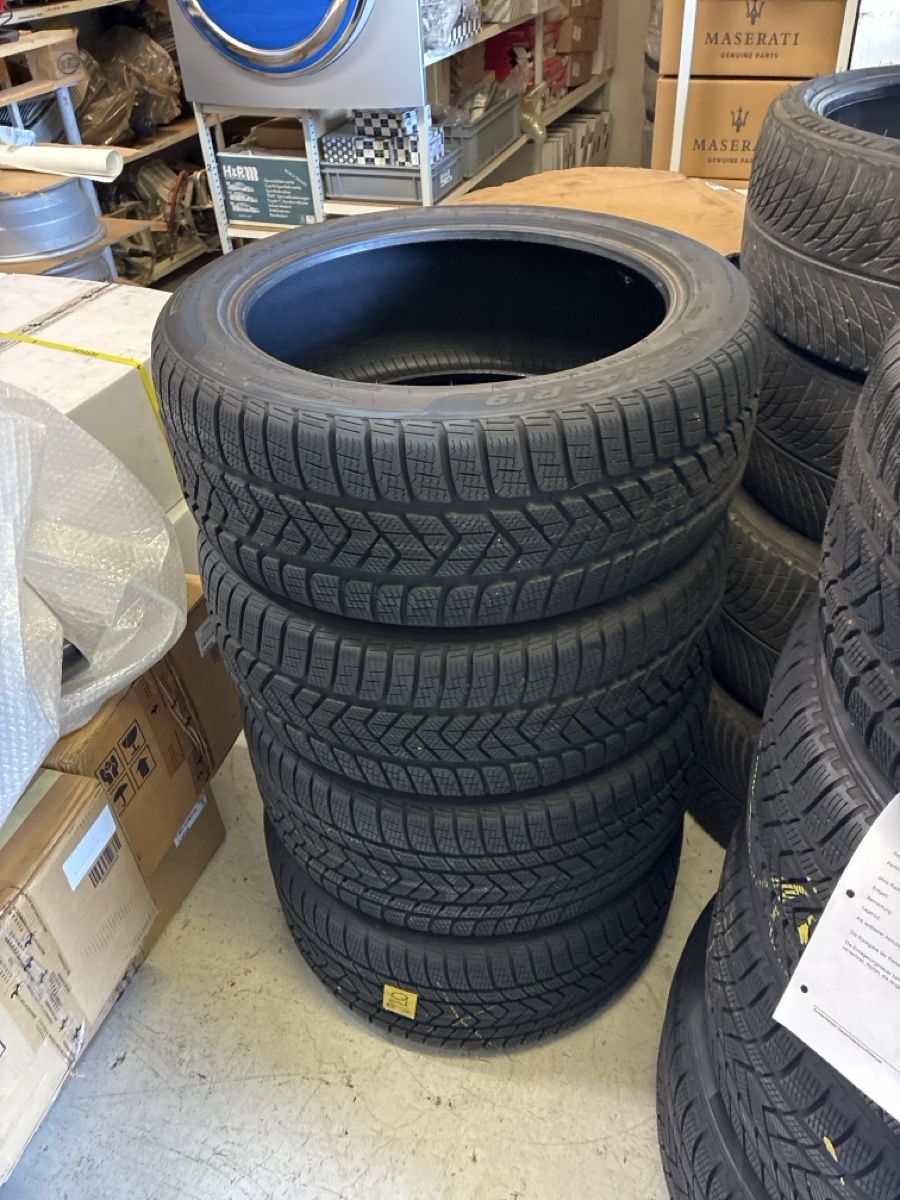 Pneus & Roues: Winterreifensatz Pirelli  – D'occasion à Stein AR par Leirer_Stein 2