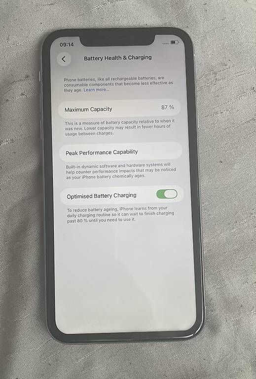 Telefoni cellulari / Smartphones: iPhone 11 64gb Purple/Lila  – Usato da Altikon venduto da nag_hhy5 3
