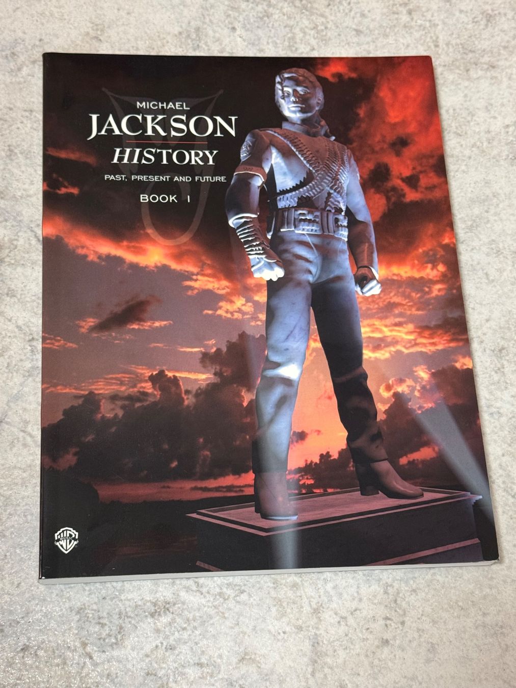 Libri: Michael Jackson History Book 1 – Usato da Kaiseraugst venduto da Drasa