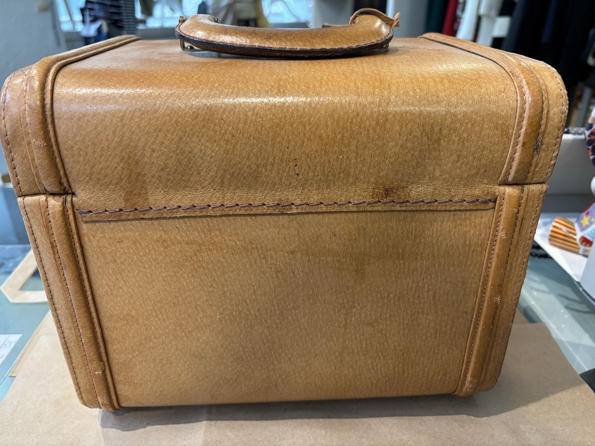Valigie: Kosmetikkoffer Echt Schweinsleder hellbraun Vintage – Usato da Burgdorf venduto da VouSchoen 8