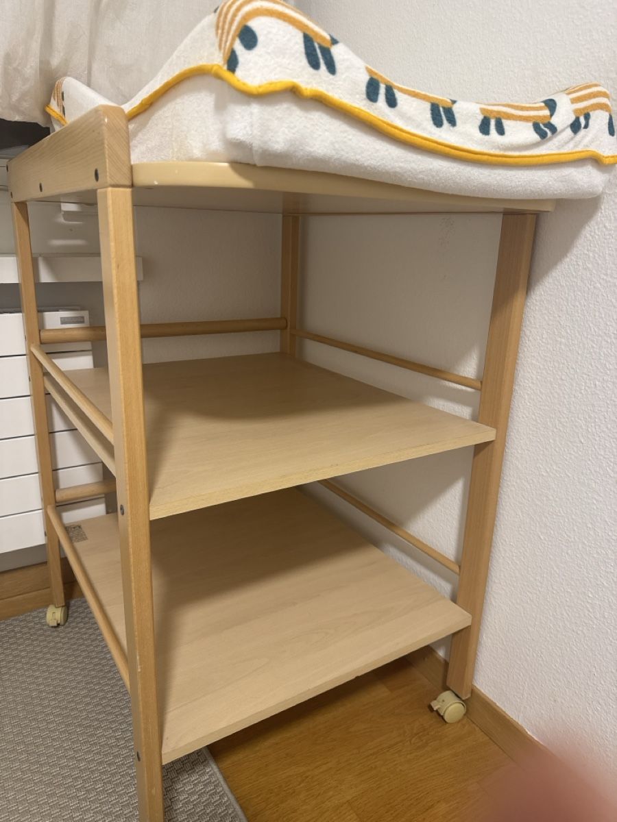 Wickeltisch & Zubehör: Used baby changing table and the pad – Gebraucht aus Uitikon Waldegg von tdgg 1