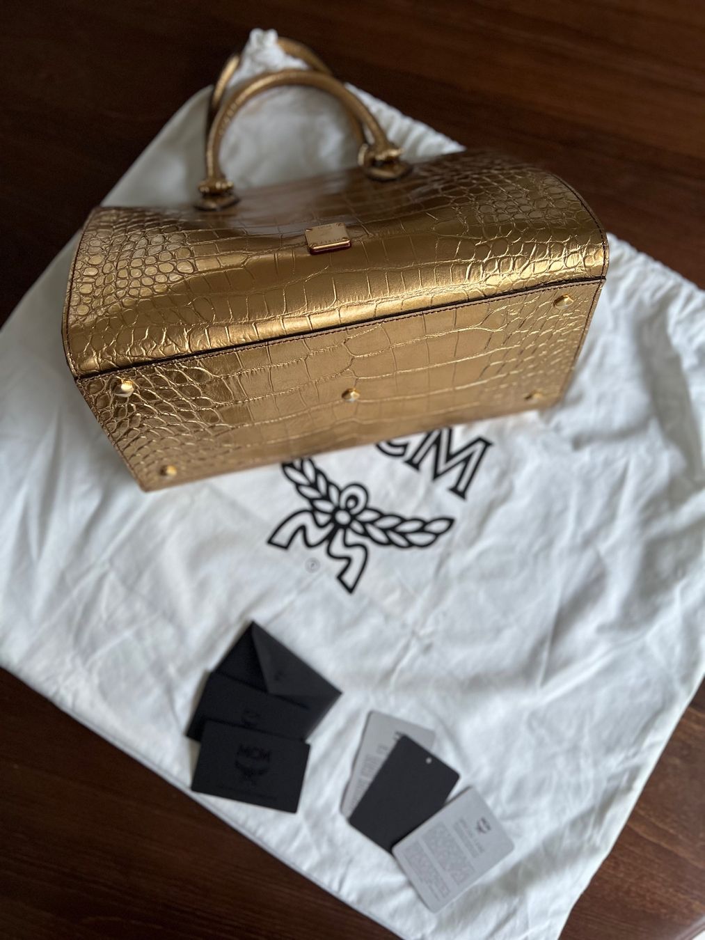 Mcm Borse da donna: MCM Handtasche, Gold, Neuwertig ein Hingucker! – Nuovo (secondo la descrizione) da Ebmatingen venduto da Mistelu 7