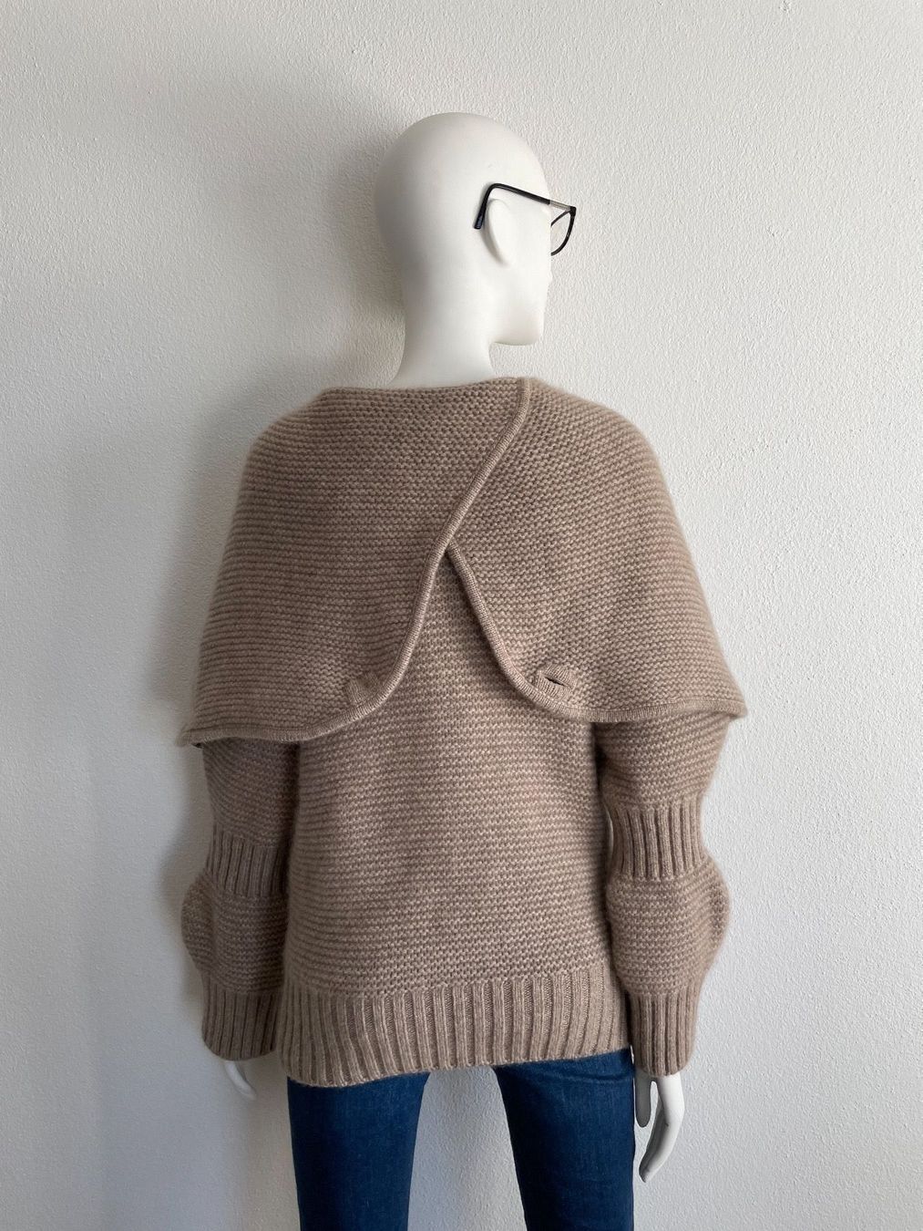 Chanel Pullover & Sweatshirts: Chanel Strickjacke – Neu (gemäss Beschreibung) aus Winterthur von 19.19 7
