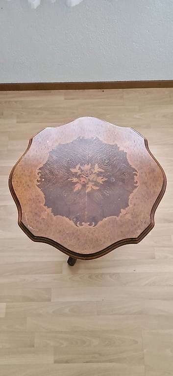 Tables: Antiker Beistellmöbel – D'occasion à Willisau par suppi89