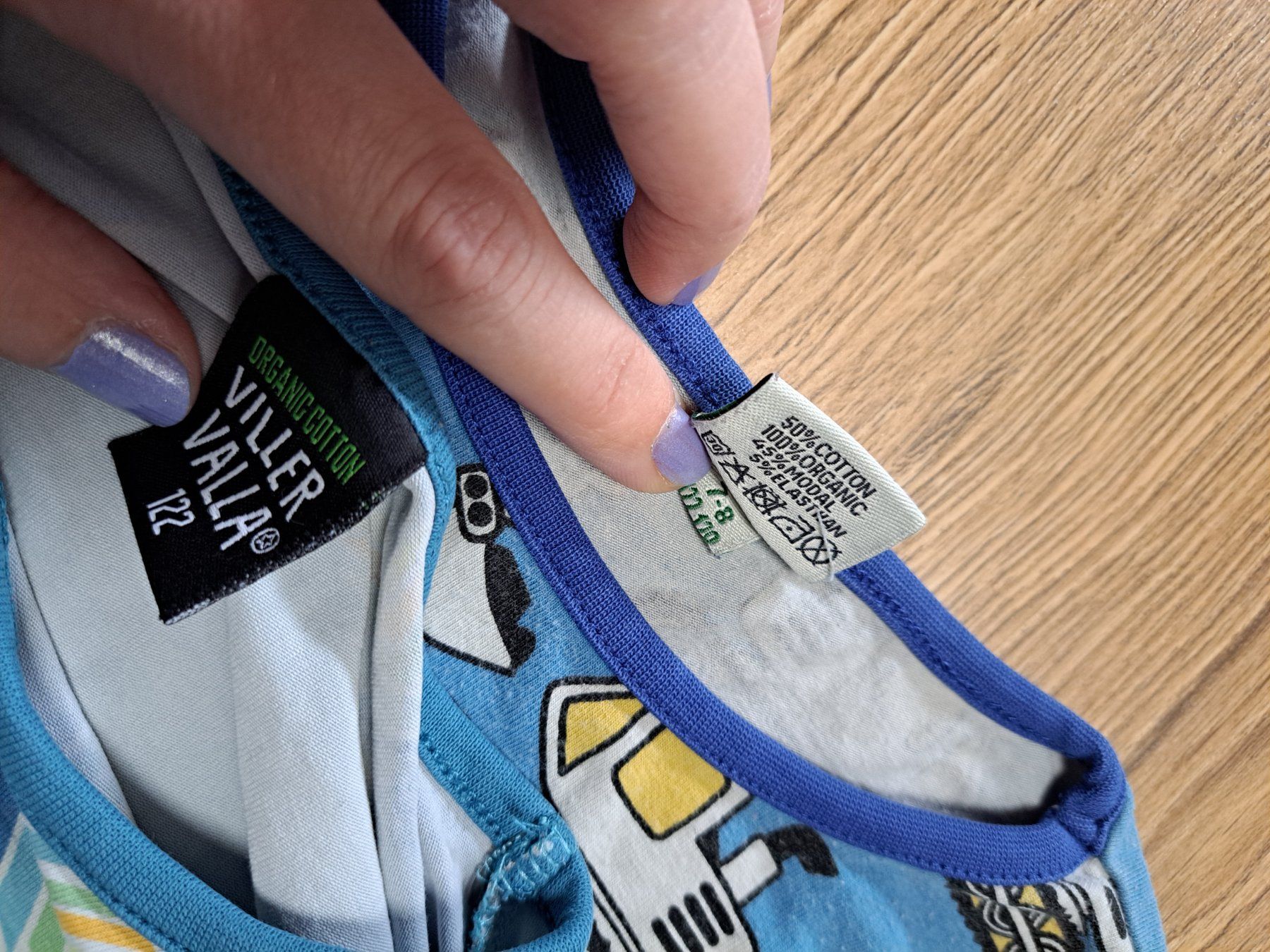 Maglioni & Felpe: 2 Langarmshirt nordic Gr. 122/128 – Usato da Büetigen venduto da Schgrr 2