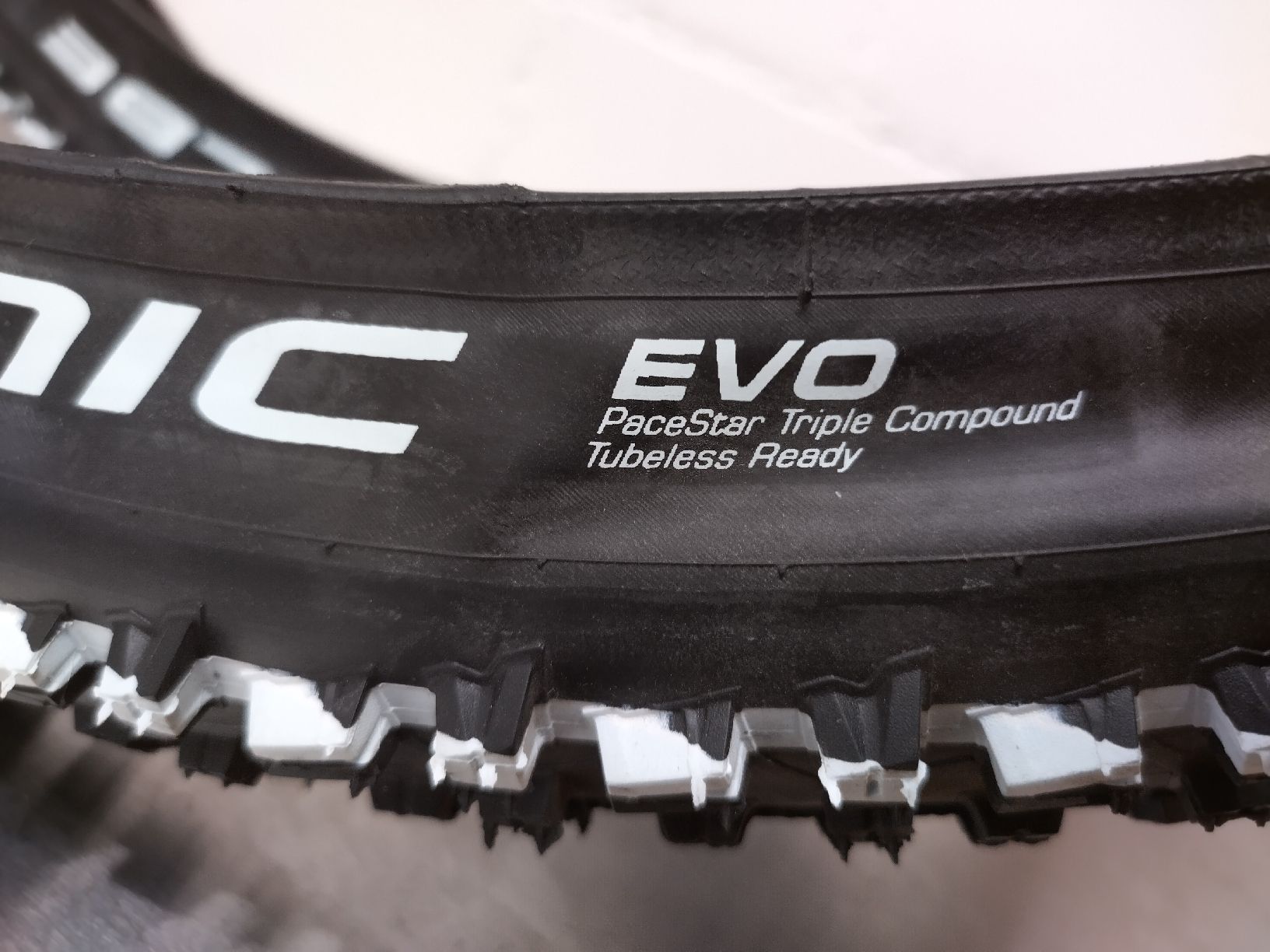 Schwalbe Pneumatici & Ruote complete: SCHWALBE NOBBY NIC EVO – Nuovo (secondo la descrizione) da Hombrechtikon venduto da findik 3