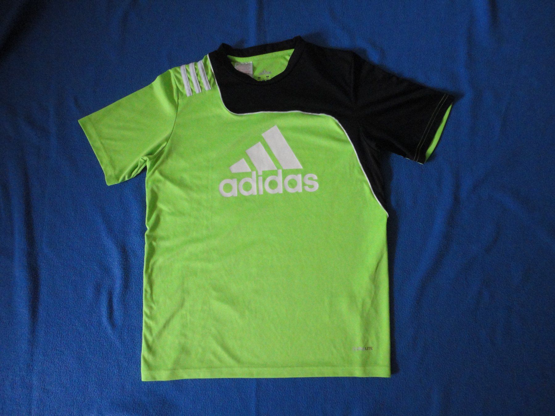 Adidas Scarpe, pantaloni & magliette da ginnastica: Adidas Kinder-Trikot Gr. 164 – Usato da zürich venduto da parts5060