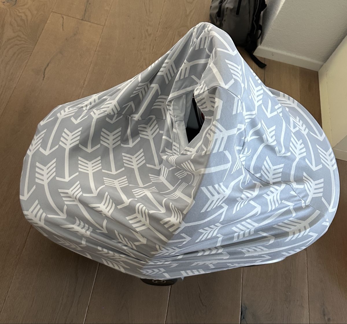 Auto-Kindersitze: Babyschale Cover – Gebraucht aus Herzogenbuchsee von GyK87