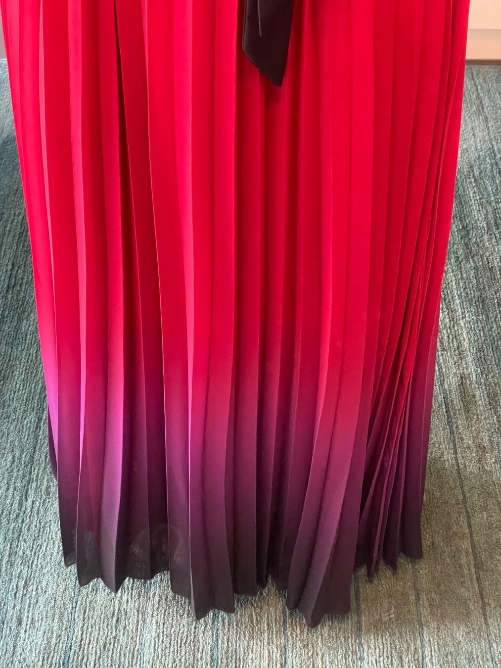 Vestiti: Rotes Maxikleid mit Farbverlauf – Nuovo (secondo la descrizione) da Aesch LU venduto da reneru77 4