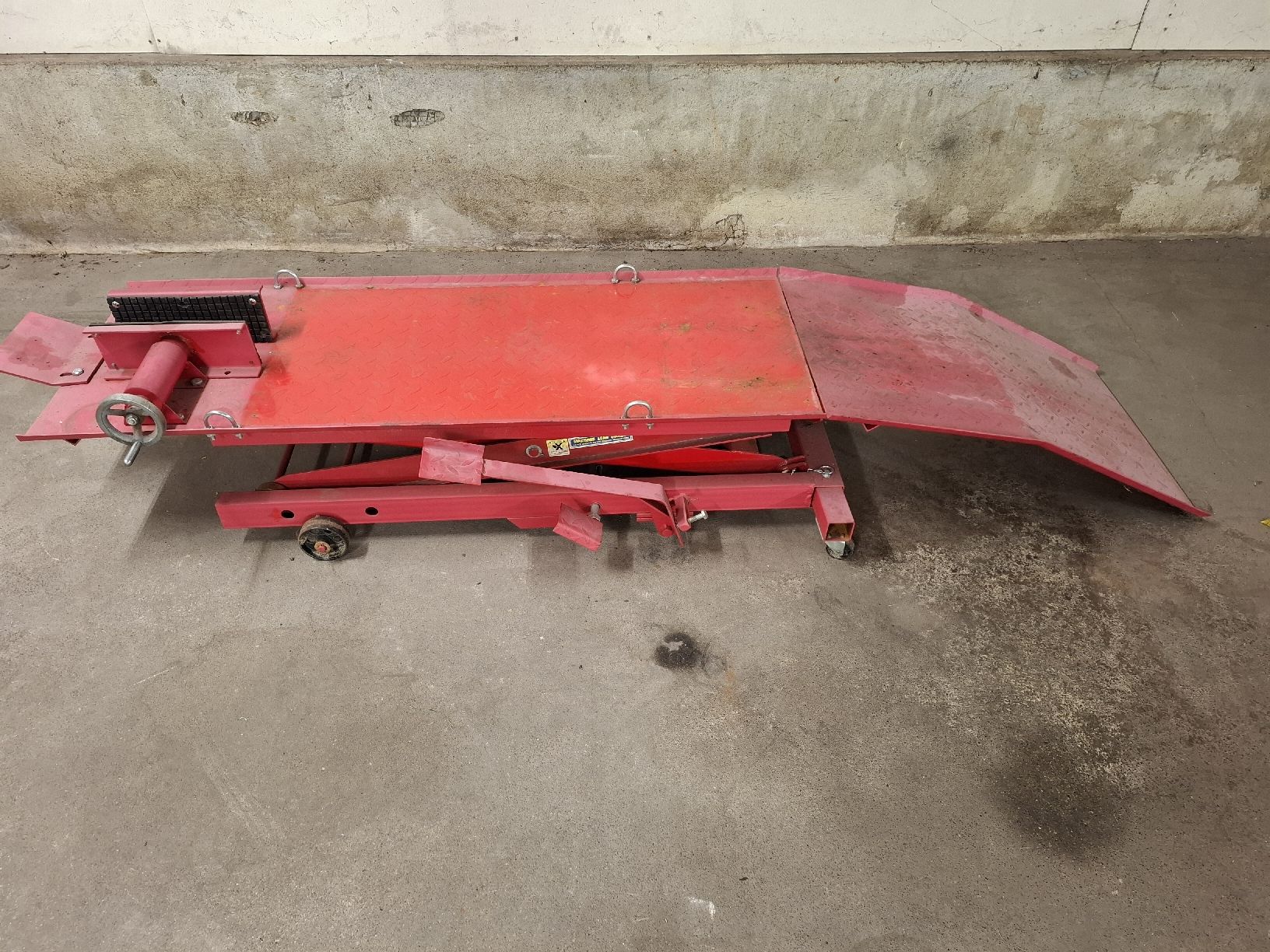 Piattaforme elevatrici: Hebebühne zu Mofa Puch Maxi Caio Sachs – Usato da Höchstetten venduto da Kimi17417 1