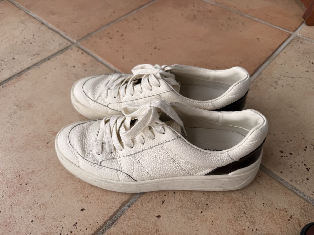 Massimo Dutti Chaussures femmes: Baskets Massimo Dutti cuir blanc T38 – D'occasion à Monnaz par MDVintage 1