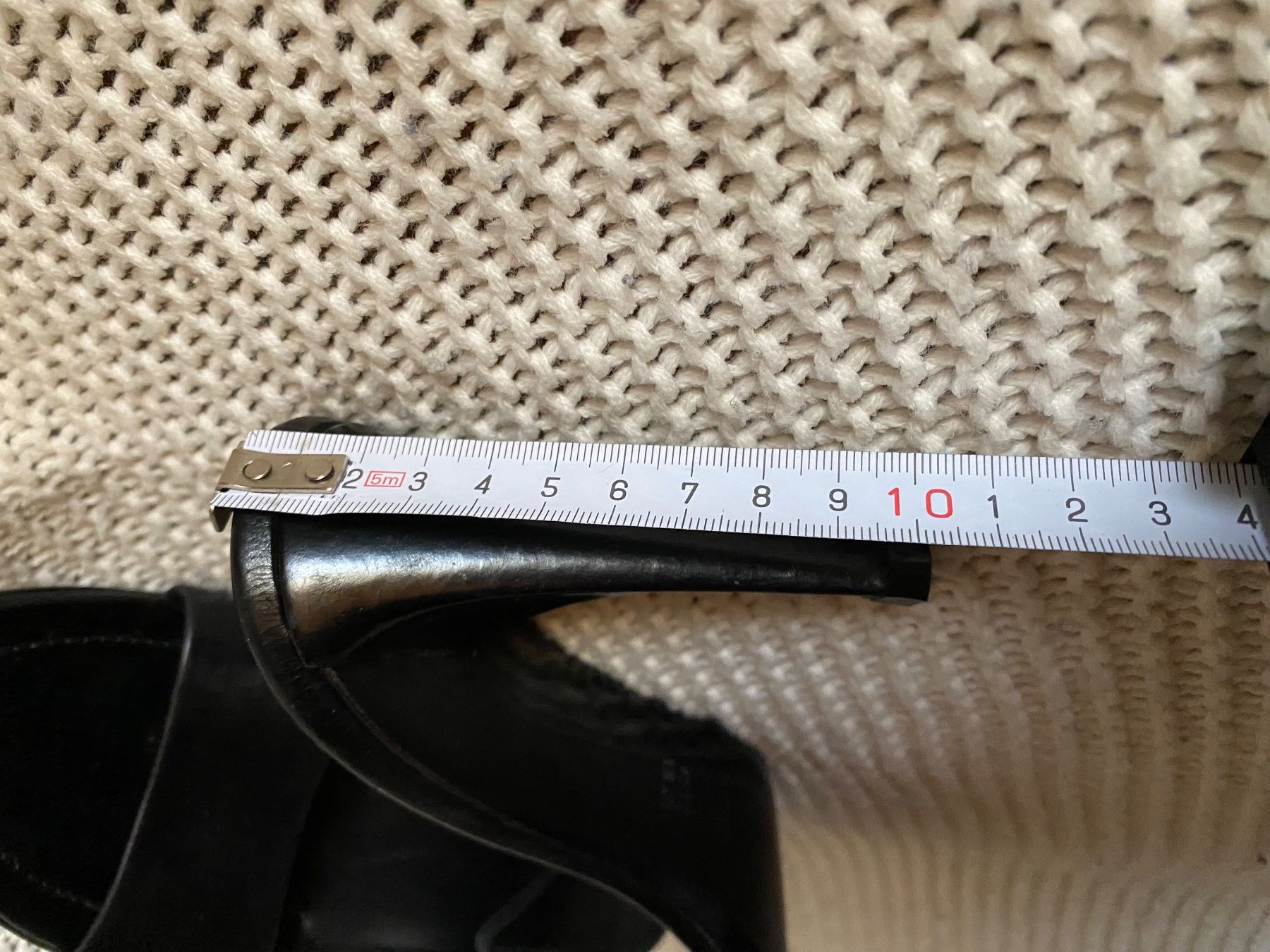 Bally Scarpe da donna: Chaussures Bally en cuir noir T 40 – Usato da Geneve venduto da Monthoux13 6