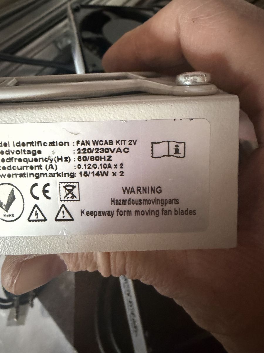 Ventilatori: Lüftereinheit WCAB KIT 2V Grau – Usato da Zürich venduto da Zvijerka 1