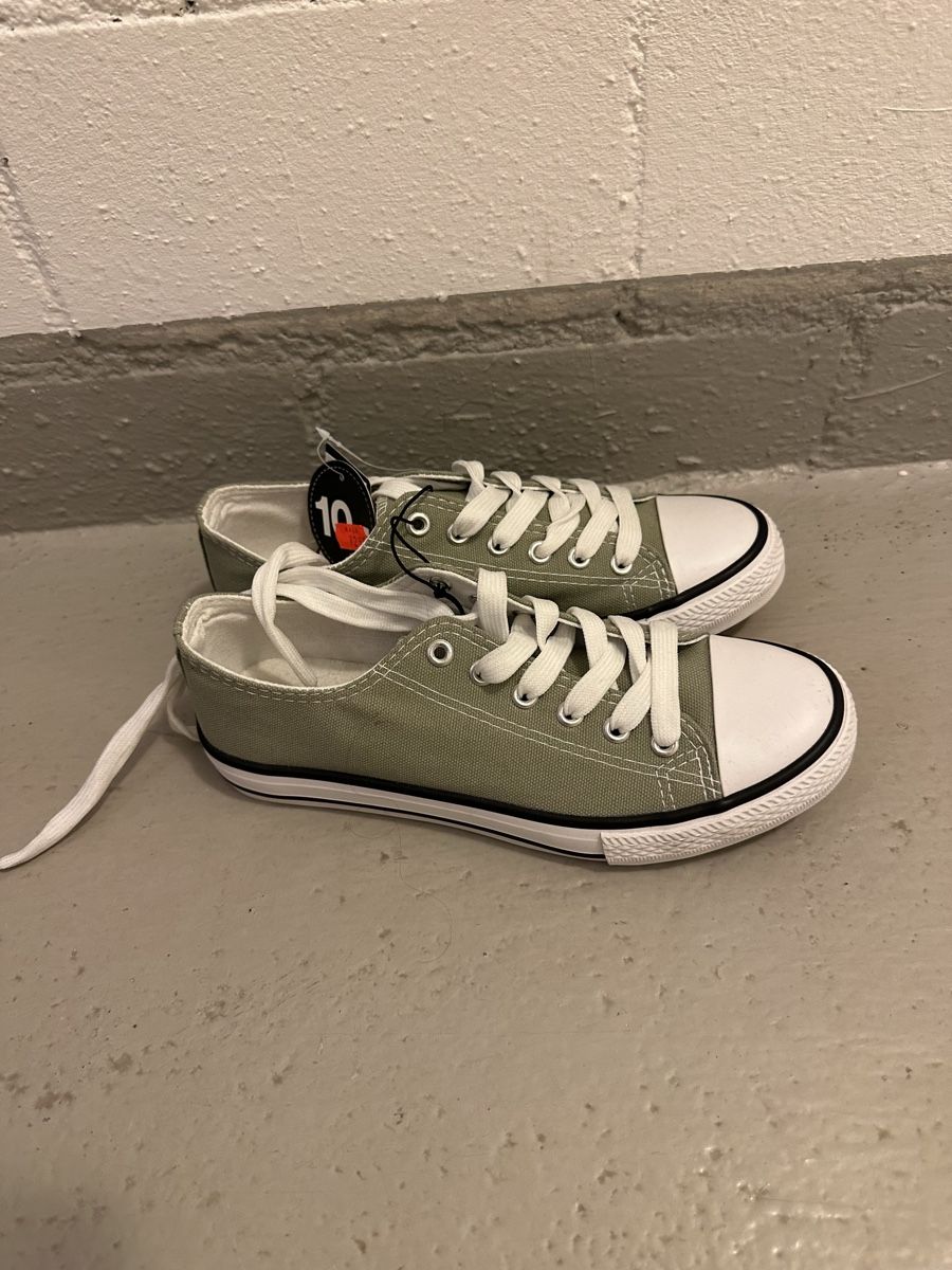 Damenschuhe: Sneakers Damen Grösse 38 – Gebraucht aus Münchenbuchsee von IleanaT
