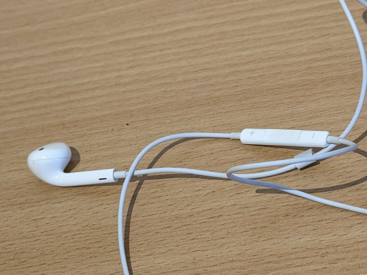 Apple Kopfhörer: Apple EarPods Lightning Anschluss – Gebraucht aus Bonstetten von man_zrt7 2