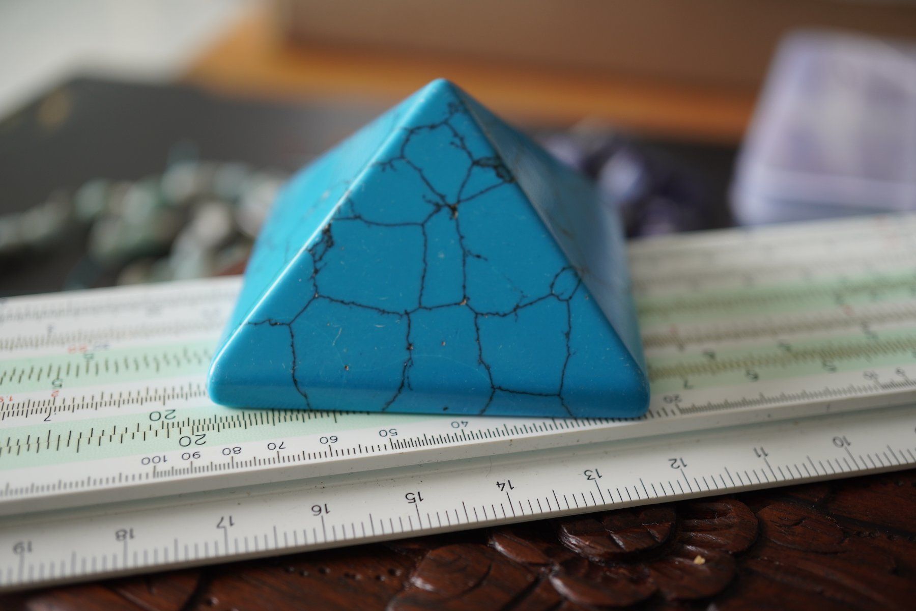 Minerali & Pietre curative: Howliht Blau Pyramide  3 ..2.. 1..  Deins  ab 1.- – Nuovo e nell'imballaggio originale da Eschenbach SG venduto da topstone 6