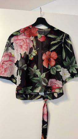 Sommerliche Damen Bluse mit Blumenmuster, Grösse M