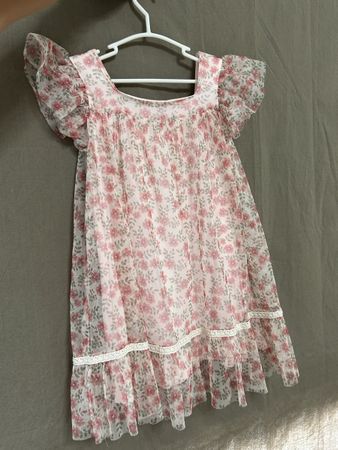 Robe enfant Zara fleurie rose taille 110cm