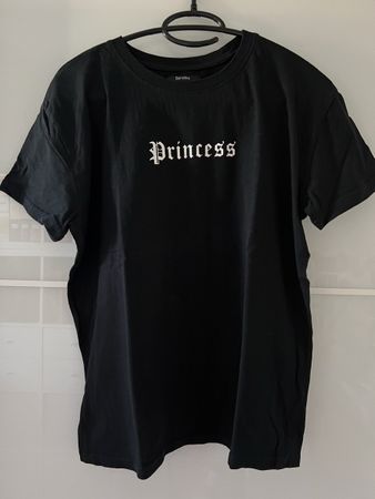 Shirt schwarz Grösse L (geschnitten wie S/M)