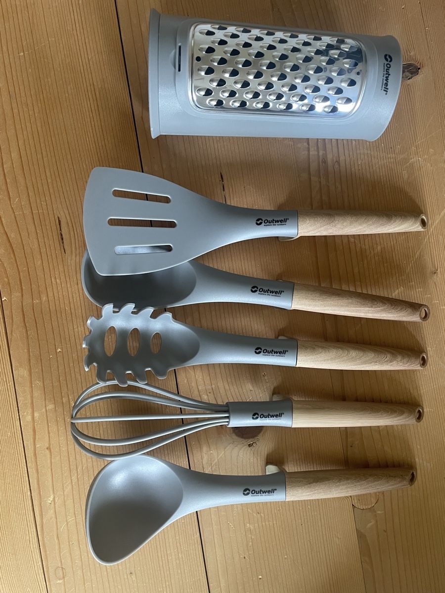 Set di posate: Outwell Camping Küchenutensilien Set – Nuovo e nell'imballaggio originale da St. Gallen venduto da macauktion 2