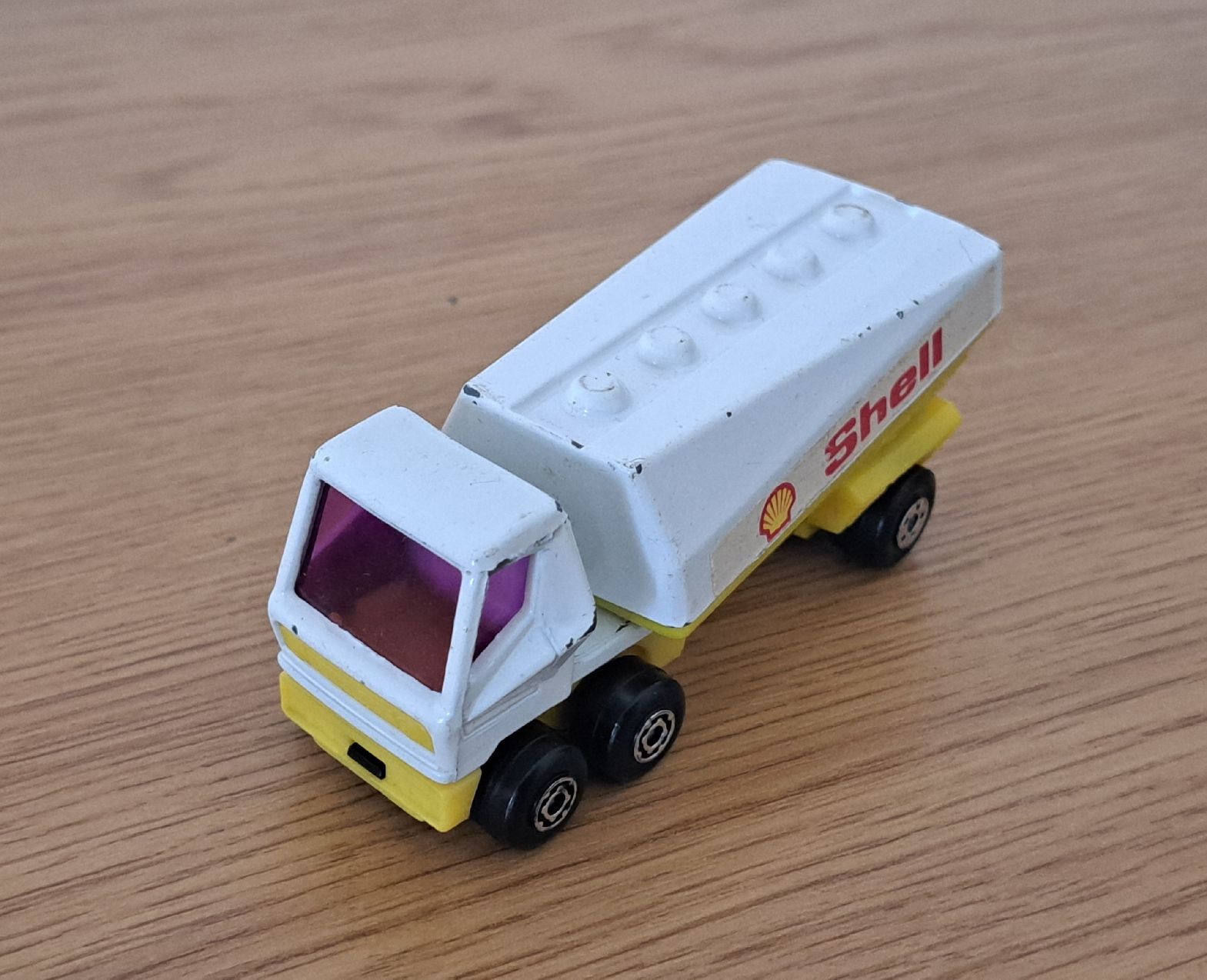 Matchbox Modellini d'auto: 1973 Matchbox Superfast no63 - Camion citerne à gaz Shell – Usato da St-Imier venduto da supernova21 1