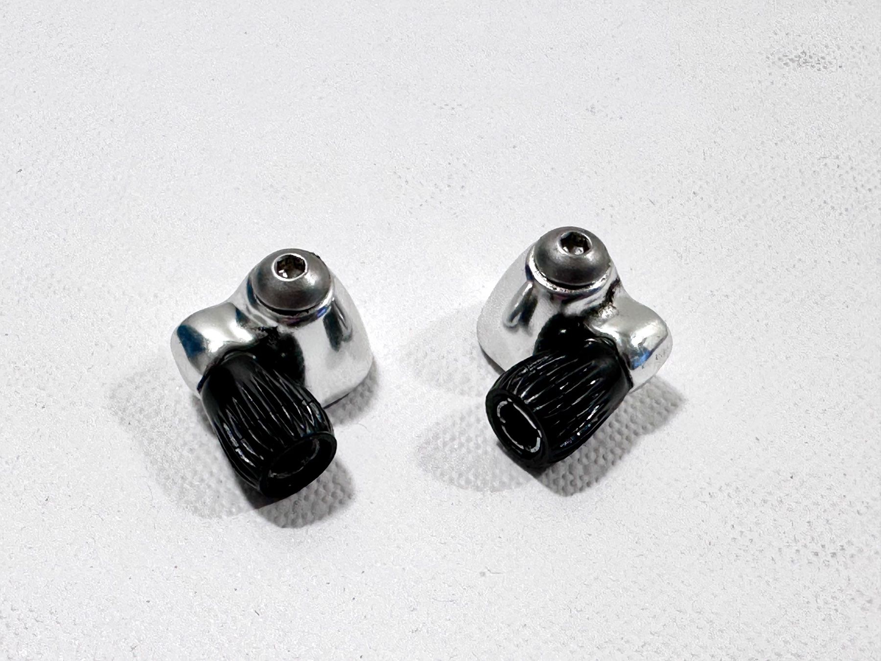 Pezzi di ricambio: Zuganschlag Downtube Holder Cablestop – Usato da Luzern venduto da bikeandbeltcom