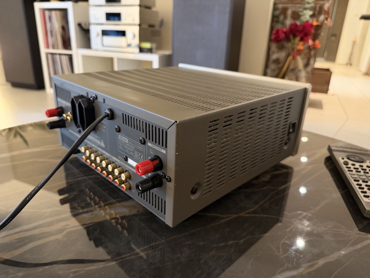 Teac Amplificatori: TEAC A-H 500i VERSTÄRKER – Usato da Rapperswil SG venduto da Whitecielo 3