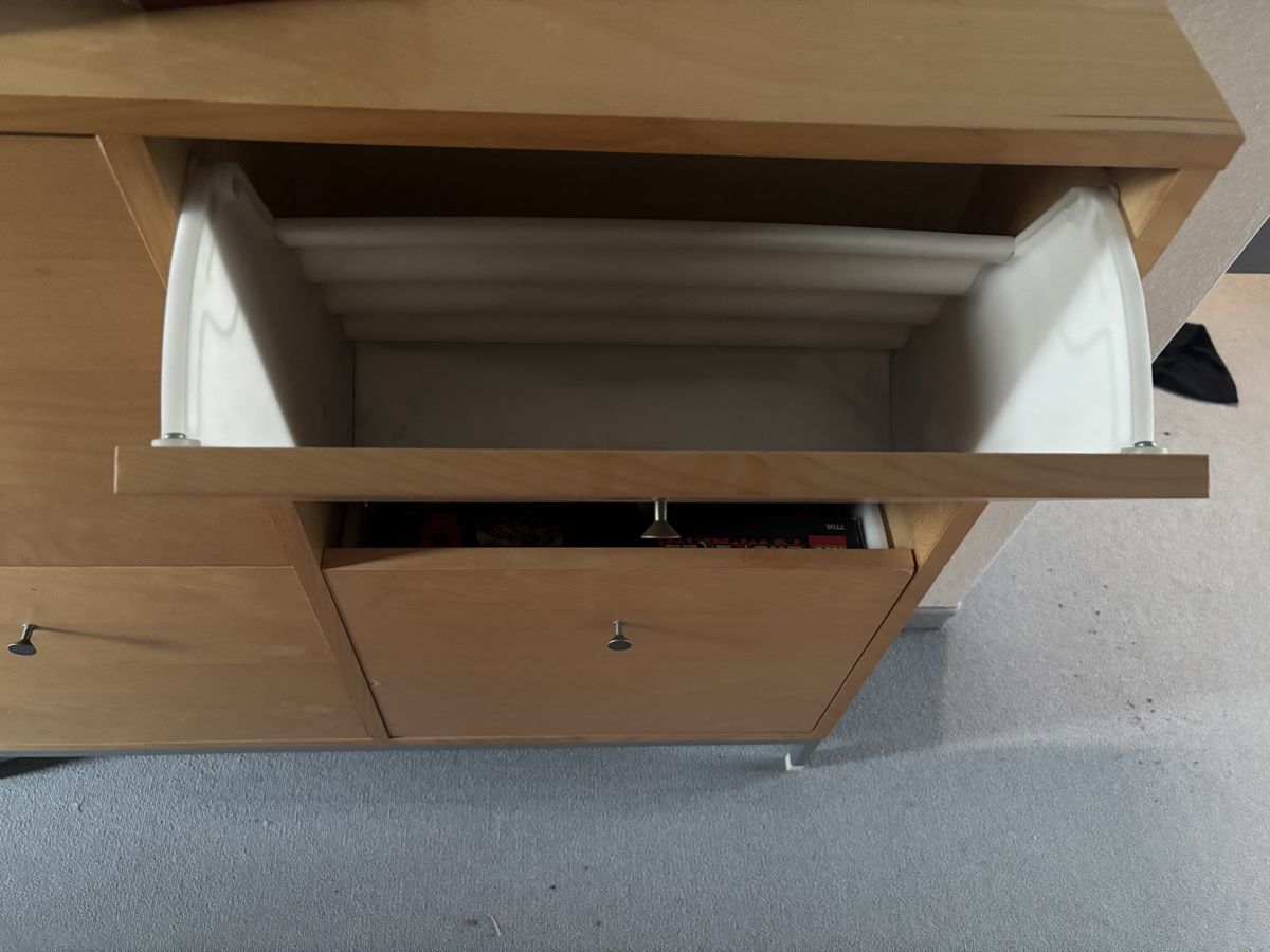 Armadi: Hellbrauner Schuhschrank mit 4 Türen – Usato da Urdorf venduto da leoale 1
