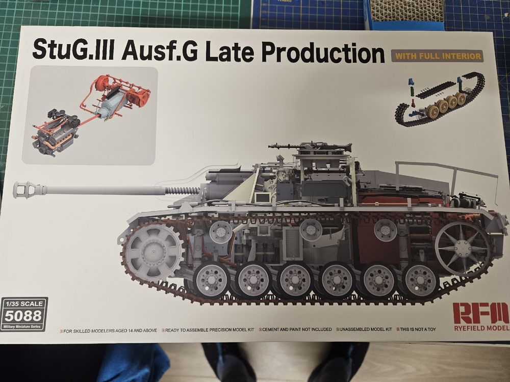 StuG III Aus.G mit Interior (Neu (gemäss Beschreibung)) in für CHF 46 ...
