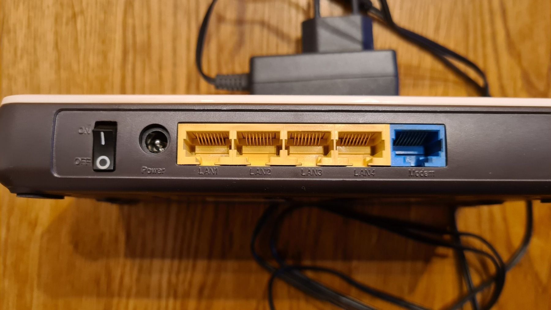 Firewall: Sitcom Wireless Gigabit Router 300N X3 – Usato da Winkel venduto da Heuresis 1