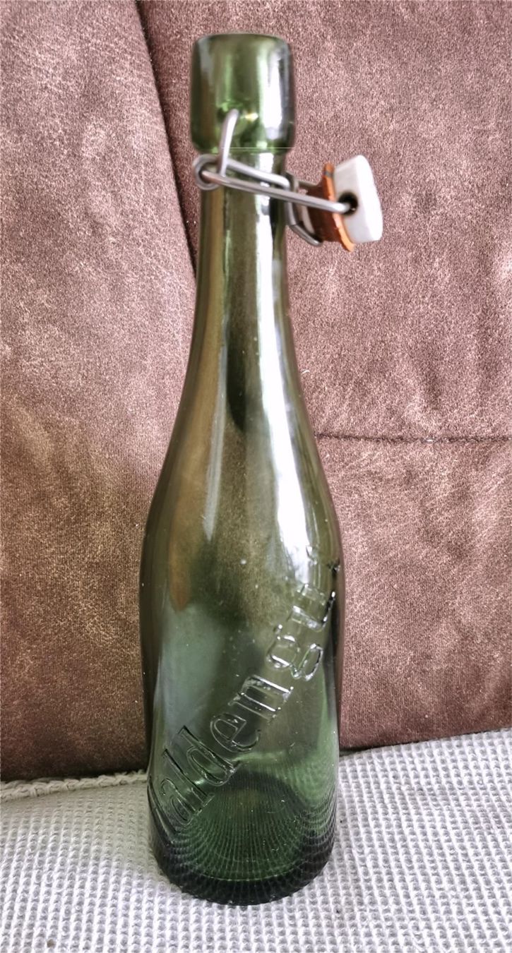 Haldengut Bicchieri, Caraffe & Bottiglie: Brauerei Haldengut Relief - Bierflasche – Usato da Langenthal venduto da Sammlungs_aus