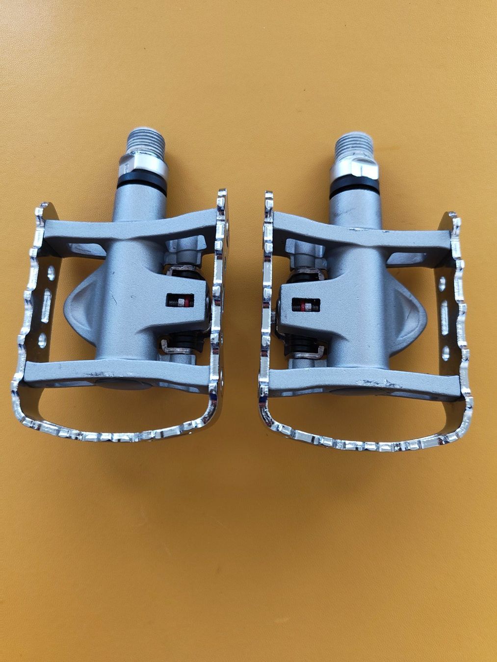 Shimano Pièces détachées: Shimano SPD Kombipedale PD-M324 - Silber – D'occasion à Gommiswald par albert1970 1